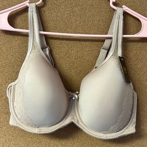 Basic beauty bra . Size 36DD